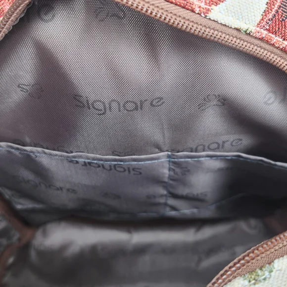 Signare Tapestry Backpack – Poppy Floral Print - Picture 9 of 10